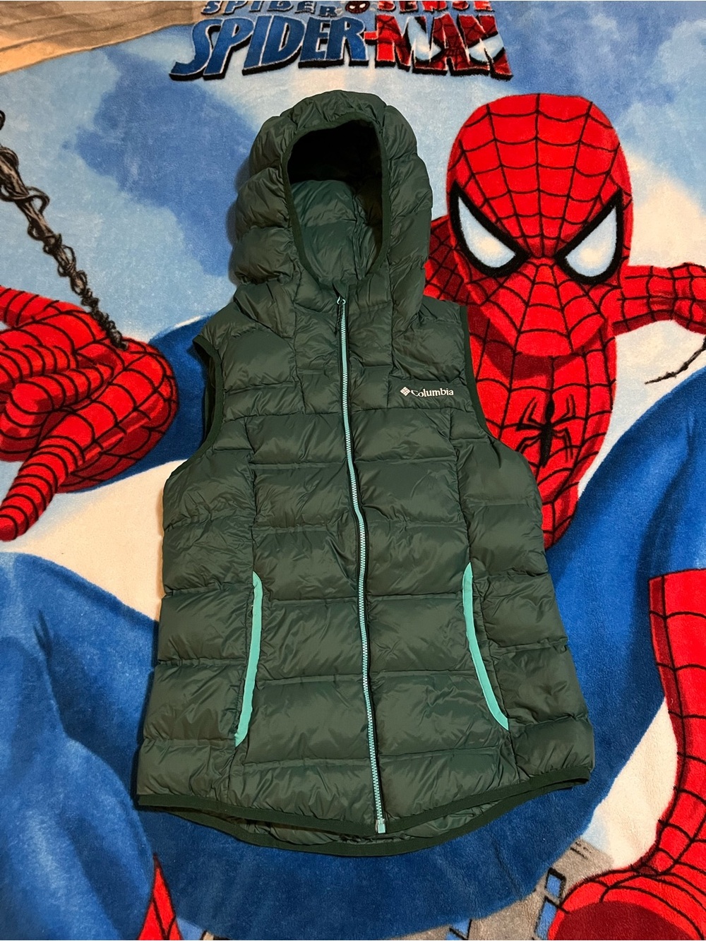 Columbia Green Hooded Puffer Vest  women’s size small